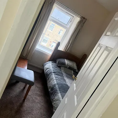 Two Bed Terraced House Bradford (West Yorkshire)